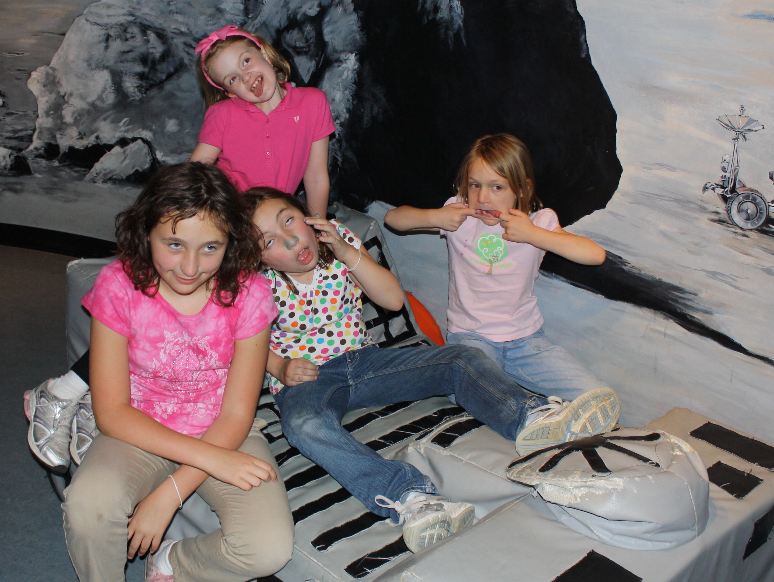 2010_04_24 JC and Holmees girls at SC.JPG